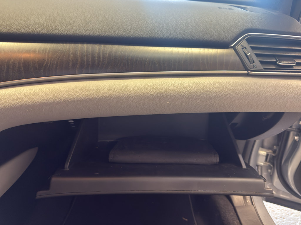 Used 2018 Honda Accord EX image 21