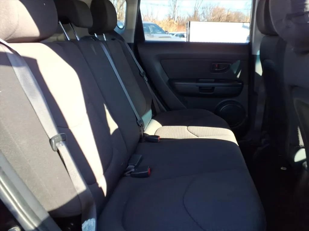 Used 2013 Kia Soul image 16