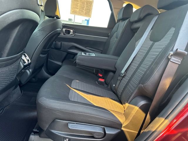 Used 2025 Kia Sorento LX image 26