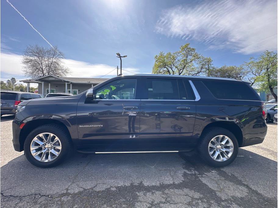 Used 2023 Chevrolet Suburban Premier image 5