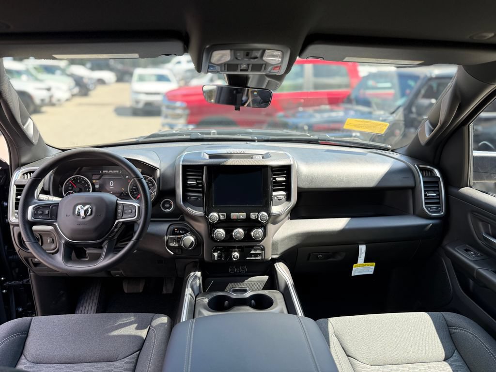 New 2026 RAM 1500 Express AWD/4WD image 7
