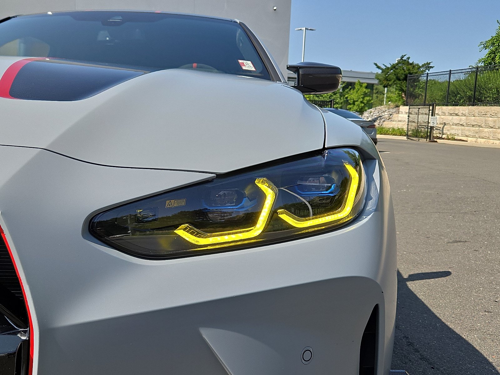 Used 2023 BMW M4 CSL RWD image 9