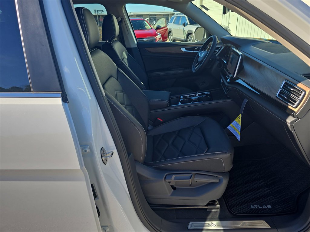 New 2026 Volkswagen Atlas SE image 10