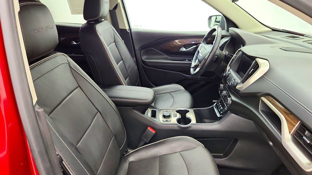 Used 2020 GMC Terrain Denali w/ Denali Premium Package FWD image 25