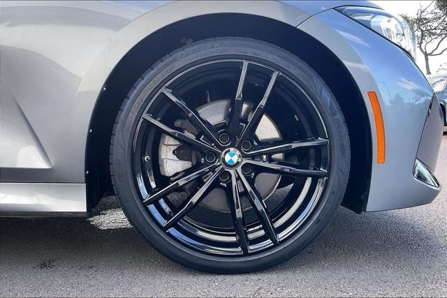 Used 2023 BMW 330i Sedan w/ M Sport Package RWD image 9