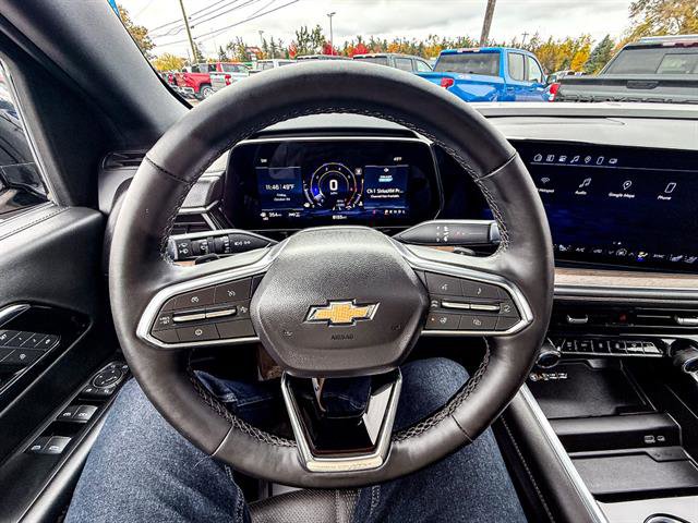 Used 2025 Chevrolet Suburban High Country AWD/4WD image 60