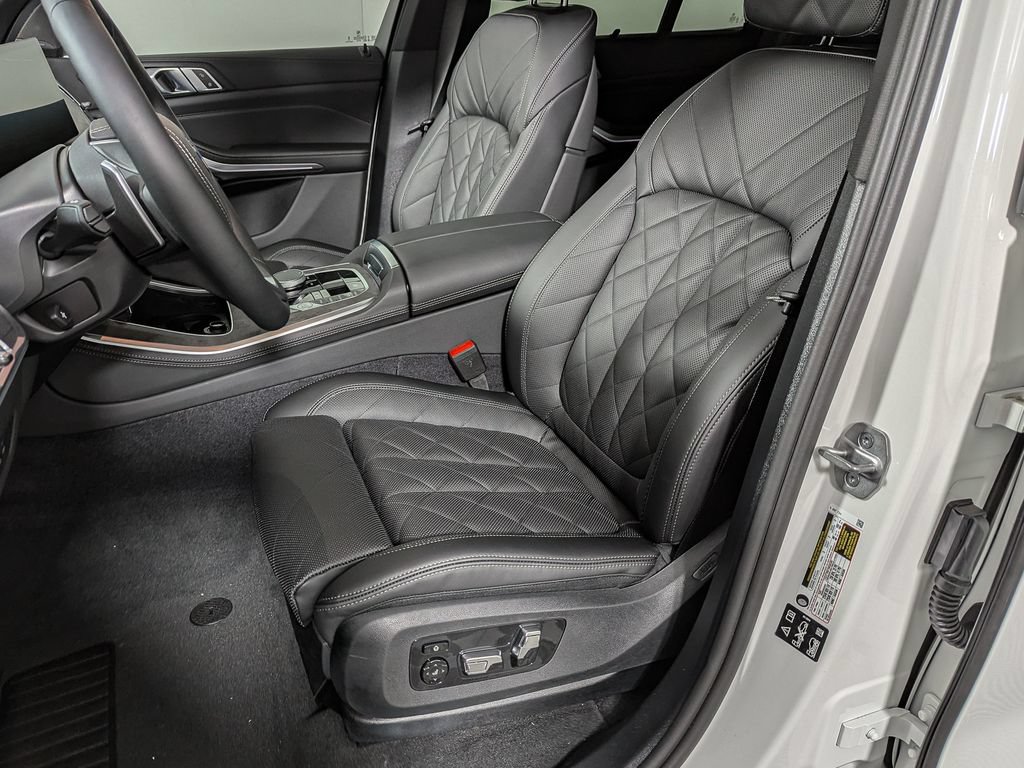 New 2026 BMW X5 xDrive40i AWD/4WD image 14