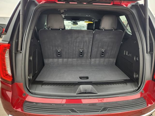 Used 2023 GMC Yukon SLT w/ SLT Luxury Package image 6