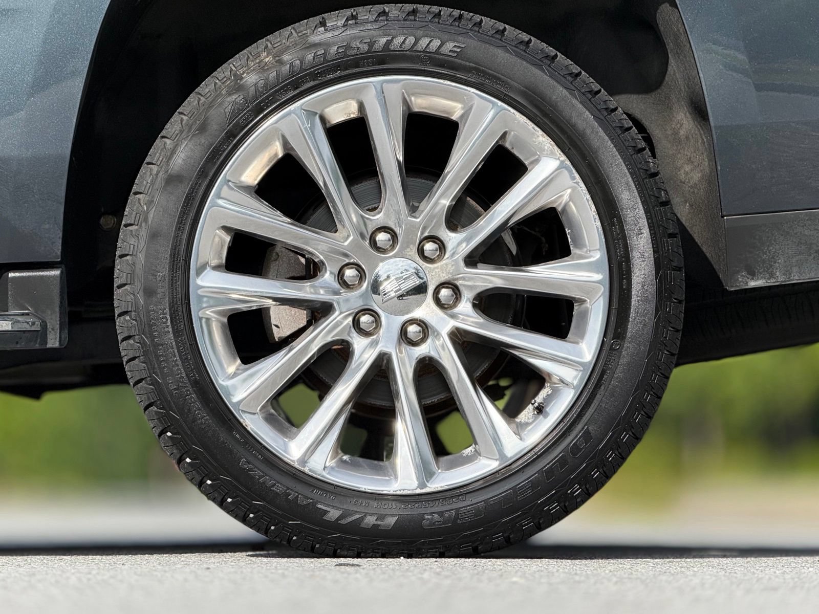 Used 2019 Cadillac Escalade Luxury AWD/4WD image 19