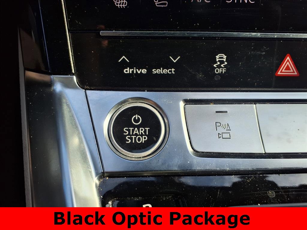 Used 2024 Audi Q8 e-tron Premium Plus w/ Premium Plus Package image 27