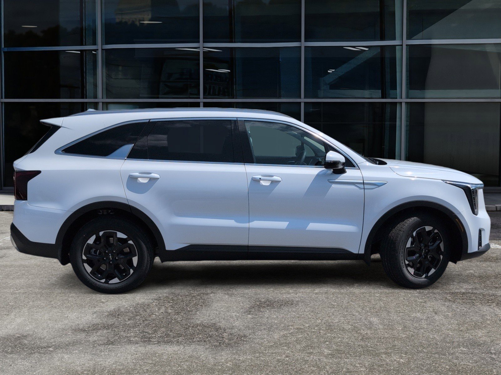 New 2026 Kia Sorento S image 3