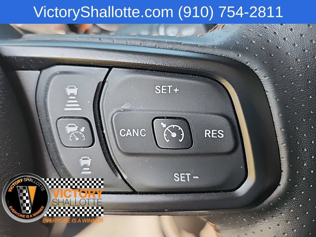 Used 2024 Jeep Gladiator Mojave w/ Technology Group AWD/4WD image 13
