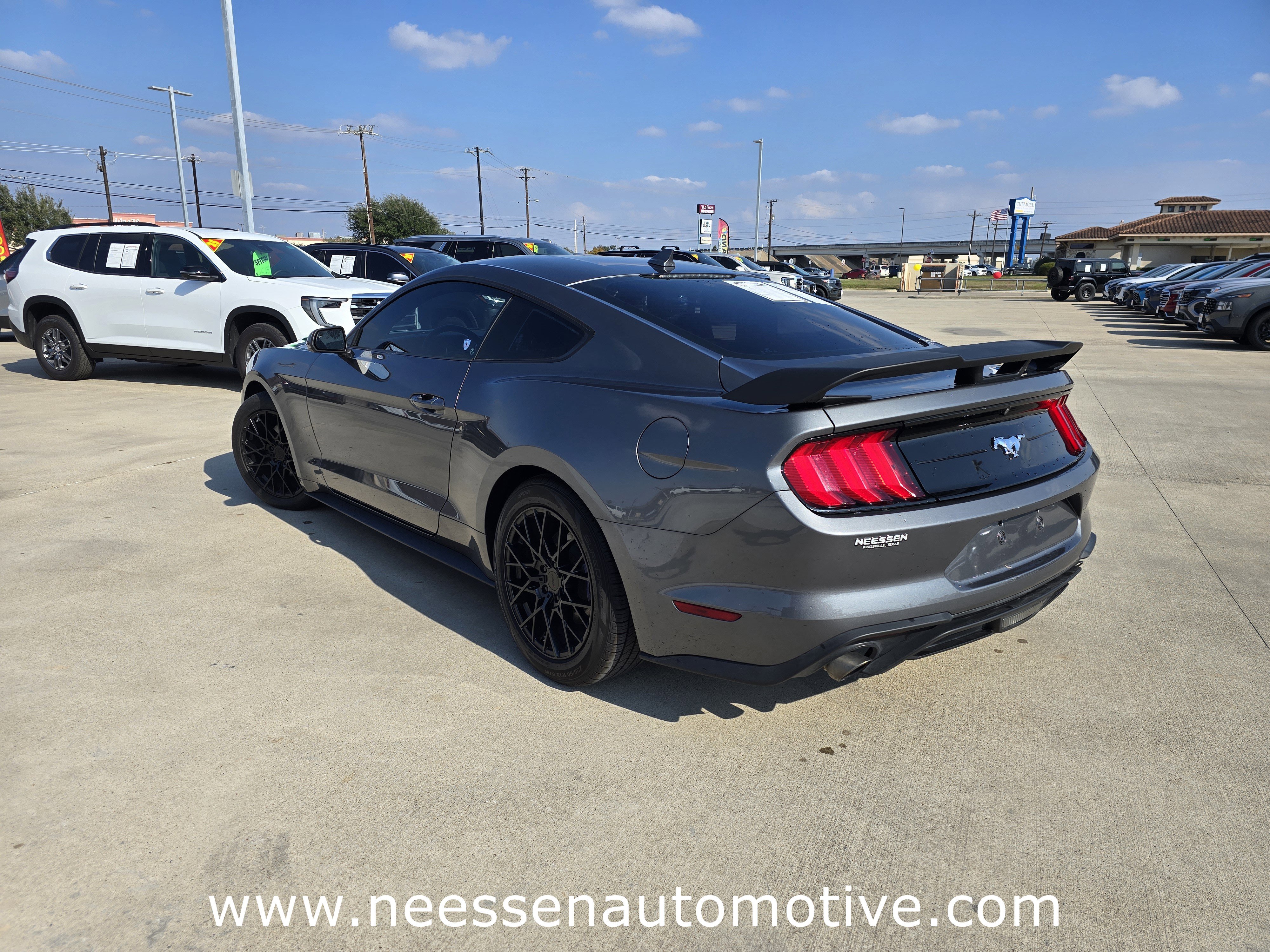 Used 2023 Ford Mustang Coupe image 6