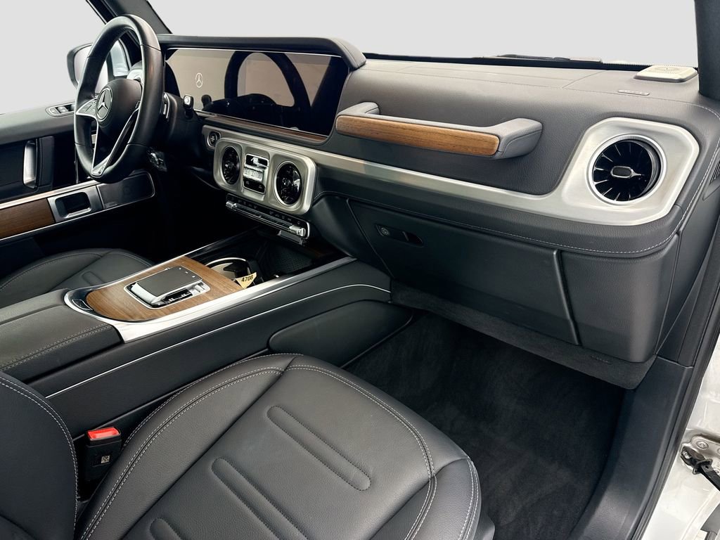 Used 2025 Mercedes-Benz G 550 image 16