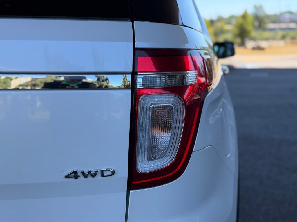 Used 2012 Ford Explorer Limited AWD/4WD image 17