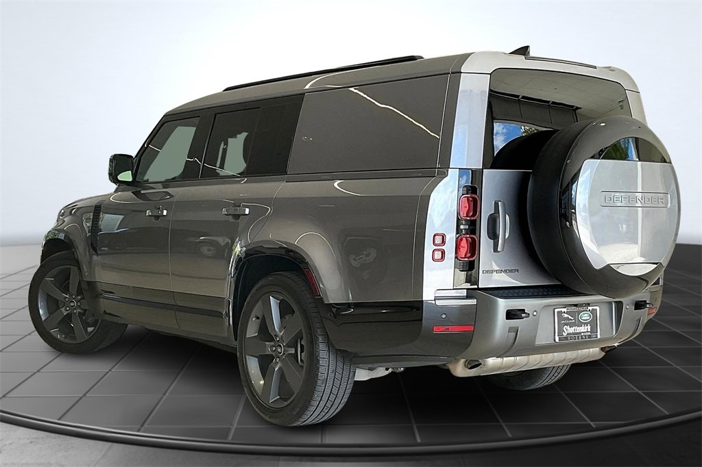 Used 2024 Land Rover Defender 130 Outbound video 2