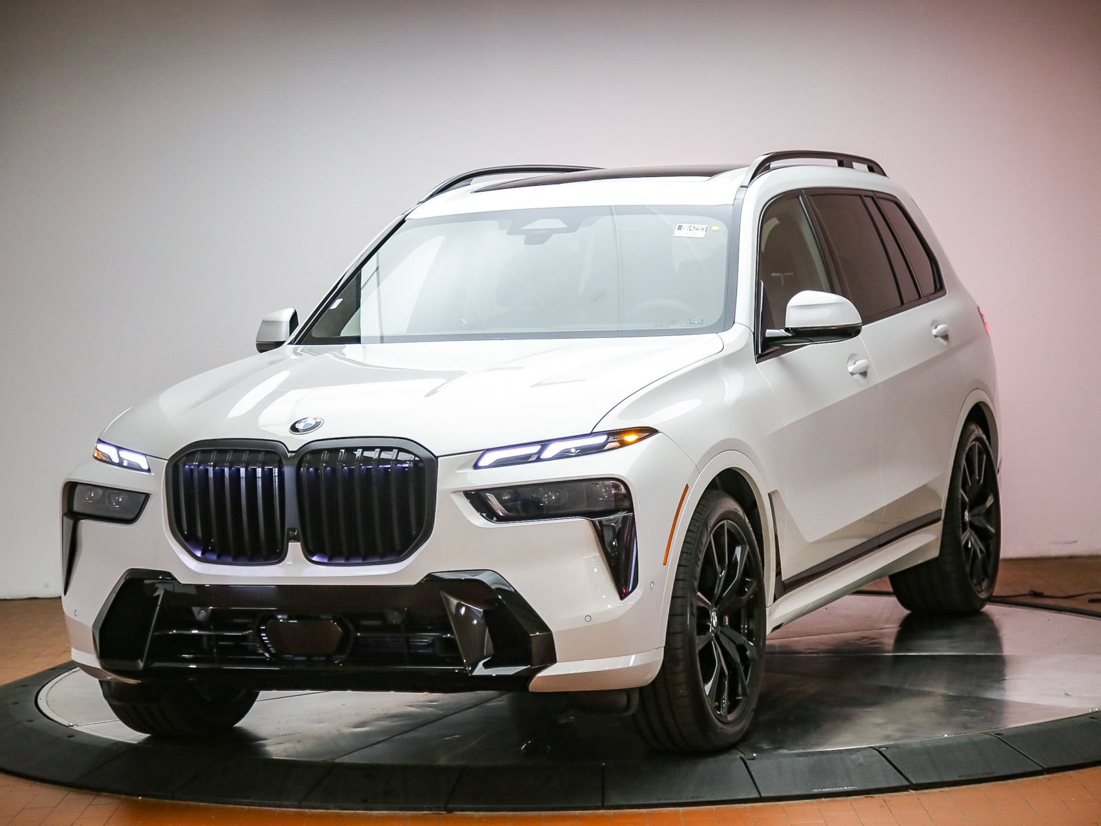 New 2027 BMW X7 xDrive40i w/ M Sport Package AWD/4WD image 1