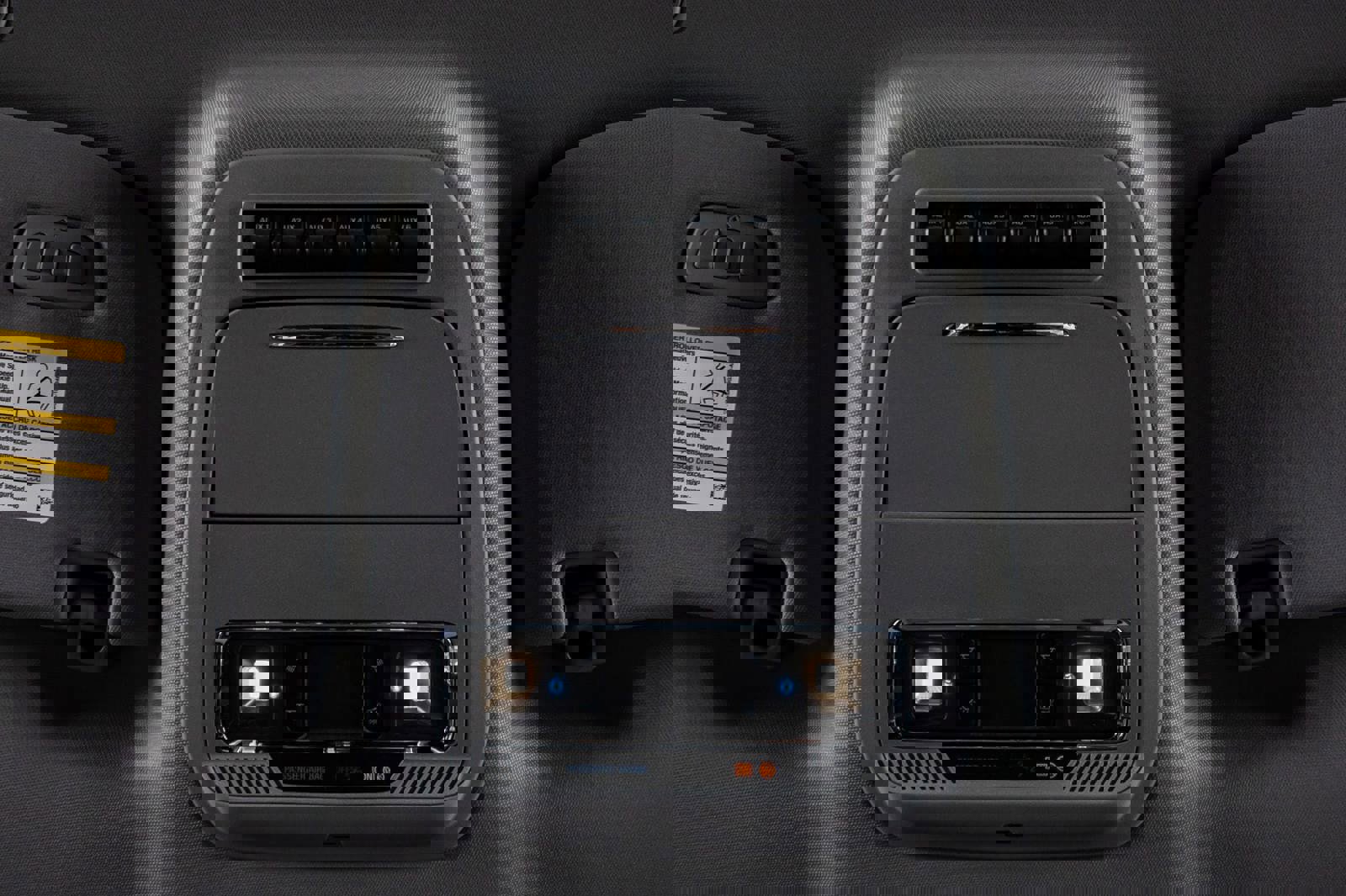 Used 2025 Ford F350 Lariat w/ Black Appearance Package image 29