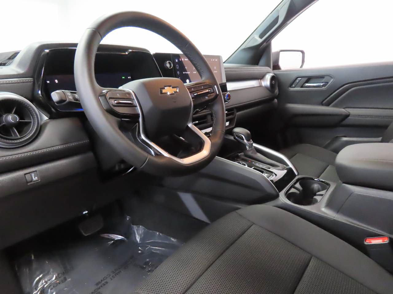 Used 2026 Chevrolet Colorado LT AWD/4WD image 8