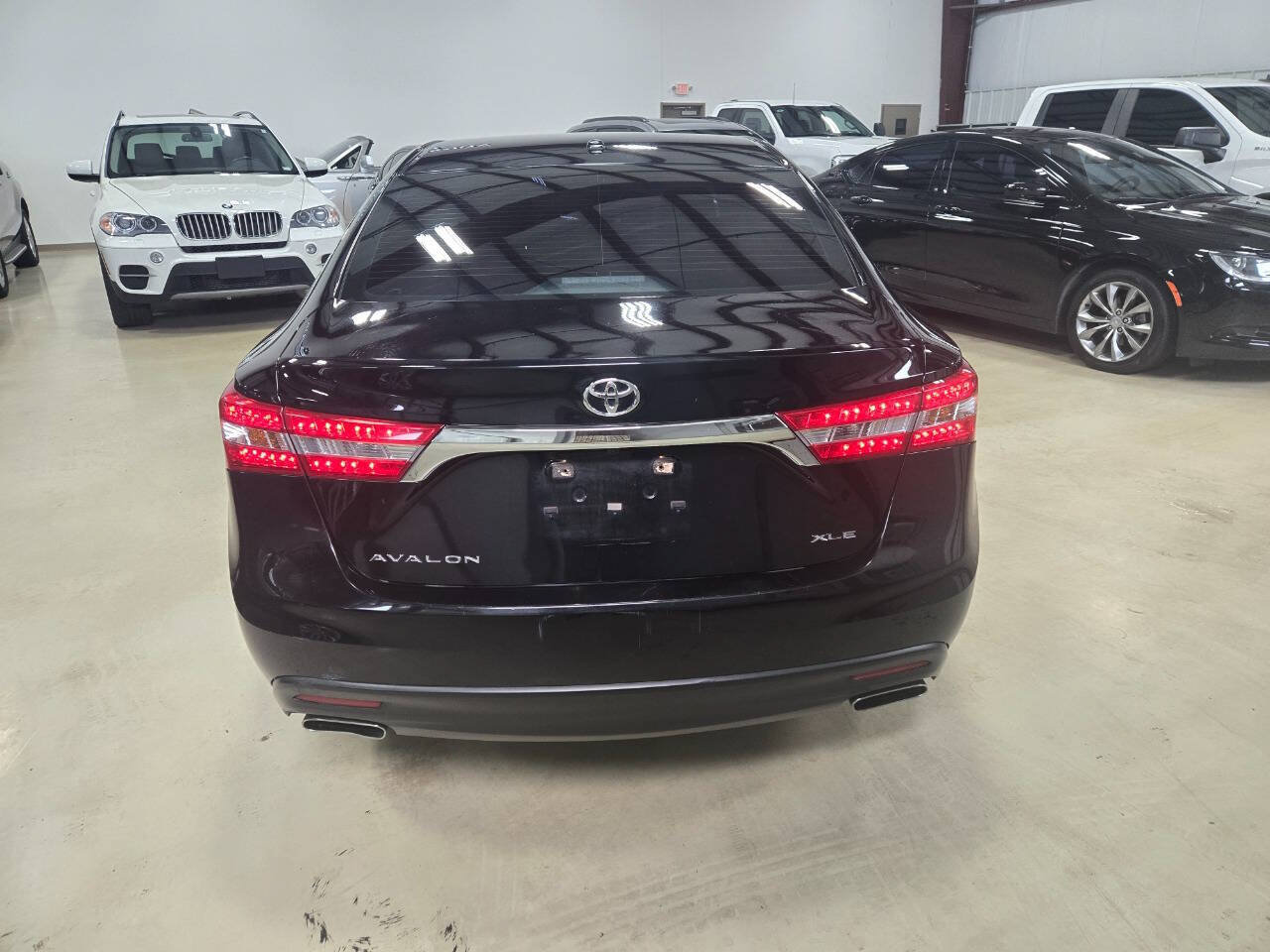 Used 2015 Toyota Avalon XLE FWD image 7