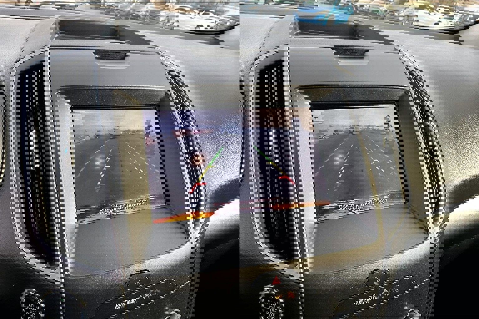 Used 2020 Ford Edge SE image 21