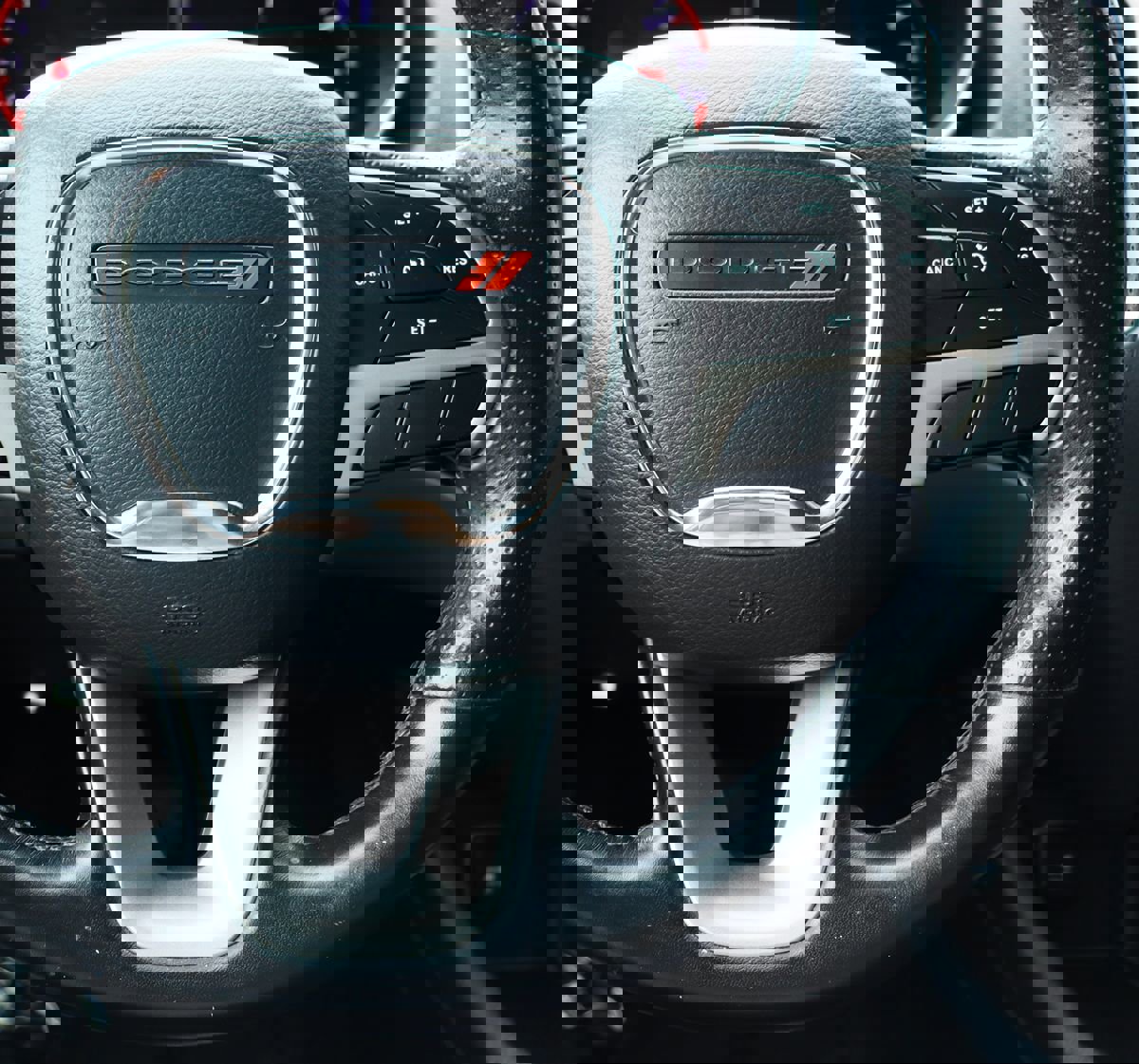 Used 2020 Dodge Durango SXT image 54