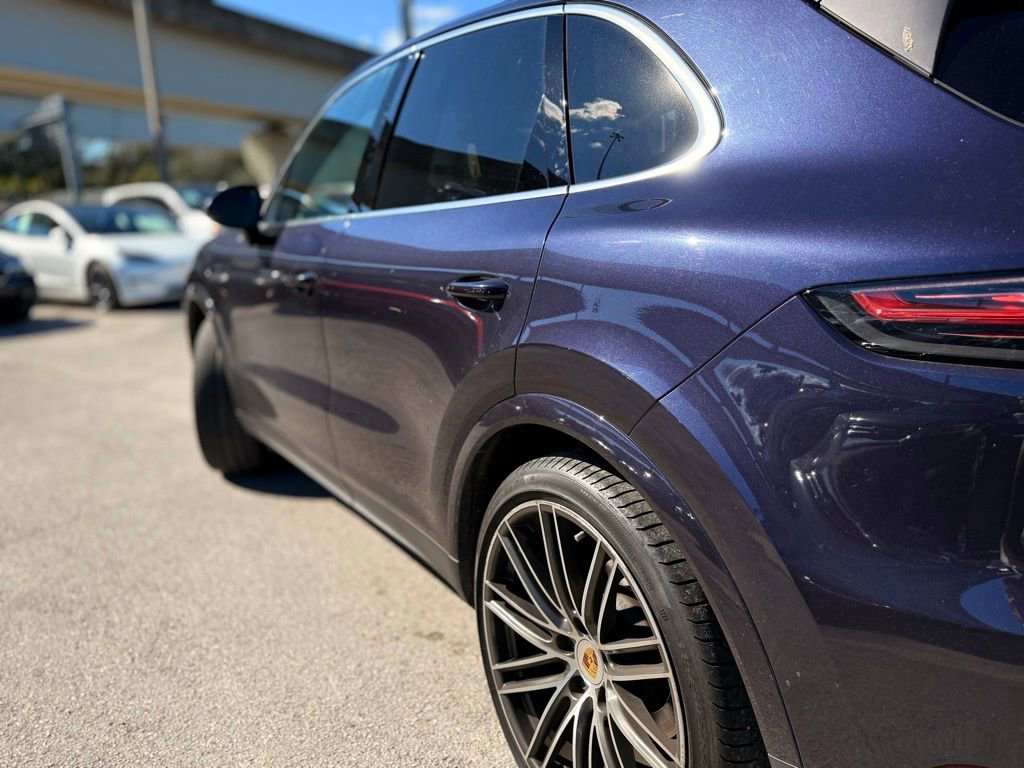 Used 2019 Porsche Cayenne image 12
