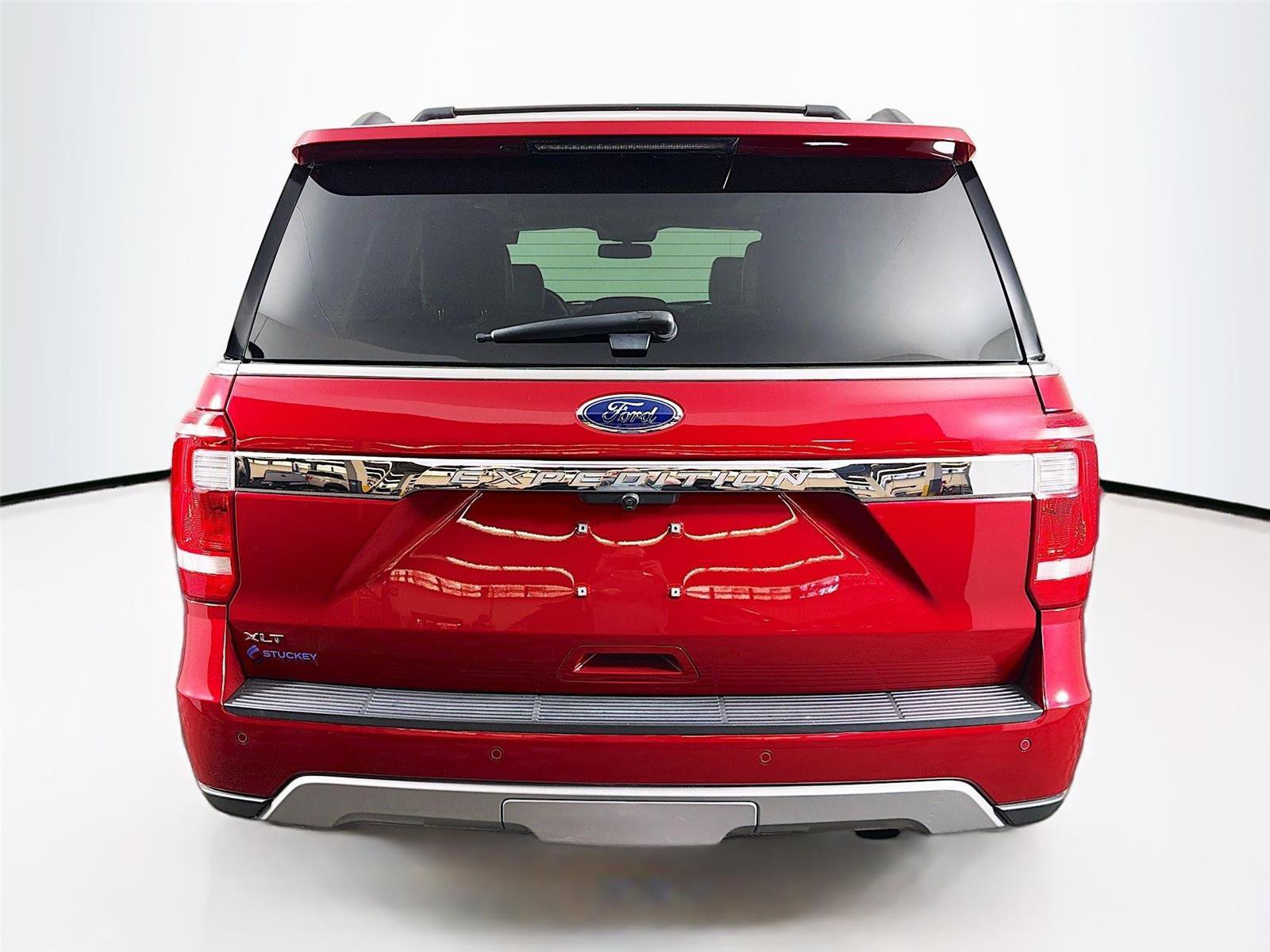 Used 2020 Ford Expedition XLT w/ Equipment Group 202A AWD/4WD image 6