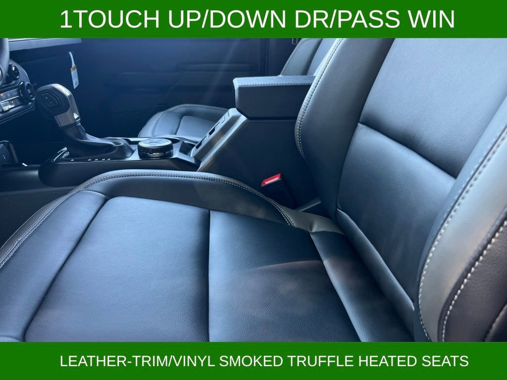 New 2025 Ford Bronco Outer Banks w/ Black Appearance Package image 14