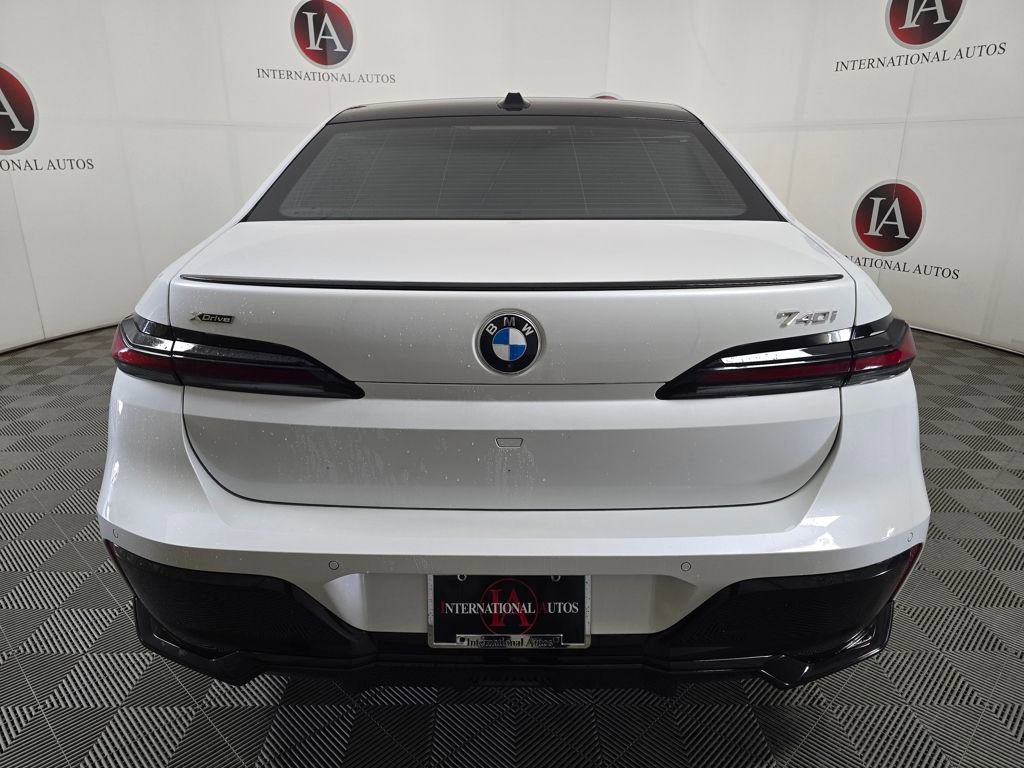 New 2026 BMW 740i xDrive w/ Premium Package AWD/4WD image 8