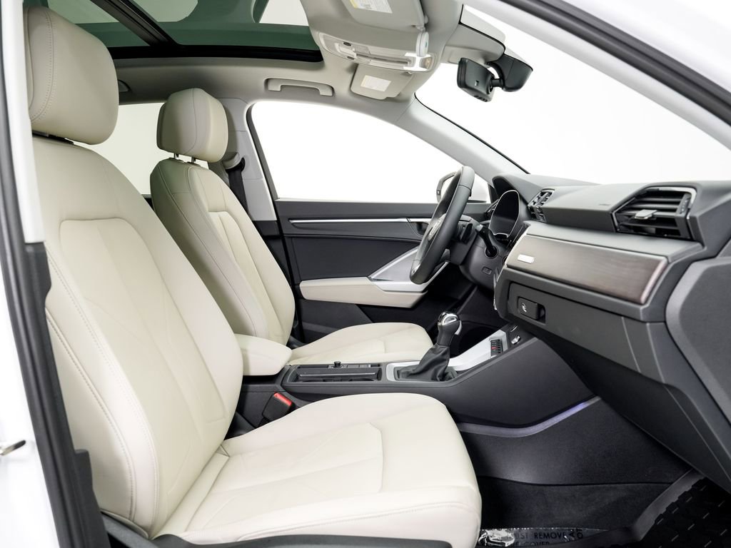 Certified 2025 Audi Q3 2.0T Premium Plus w/ Premium Plus Package image 21