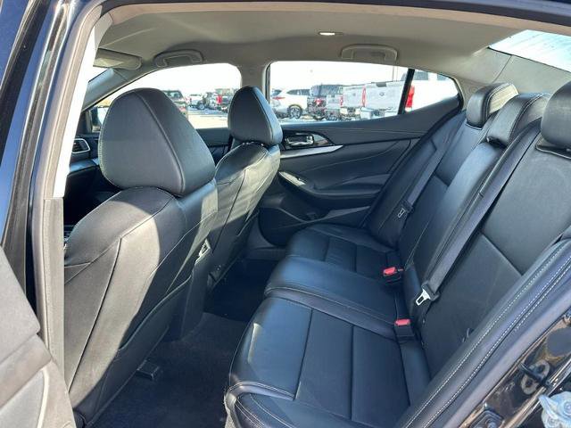 Used 2023 Nissan Maxima SV w/ Floor Mat Group FWD image 10