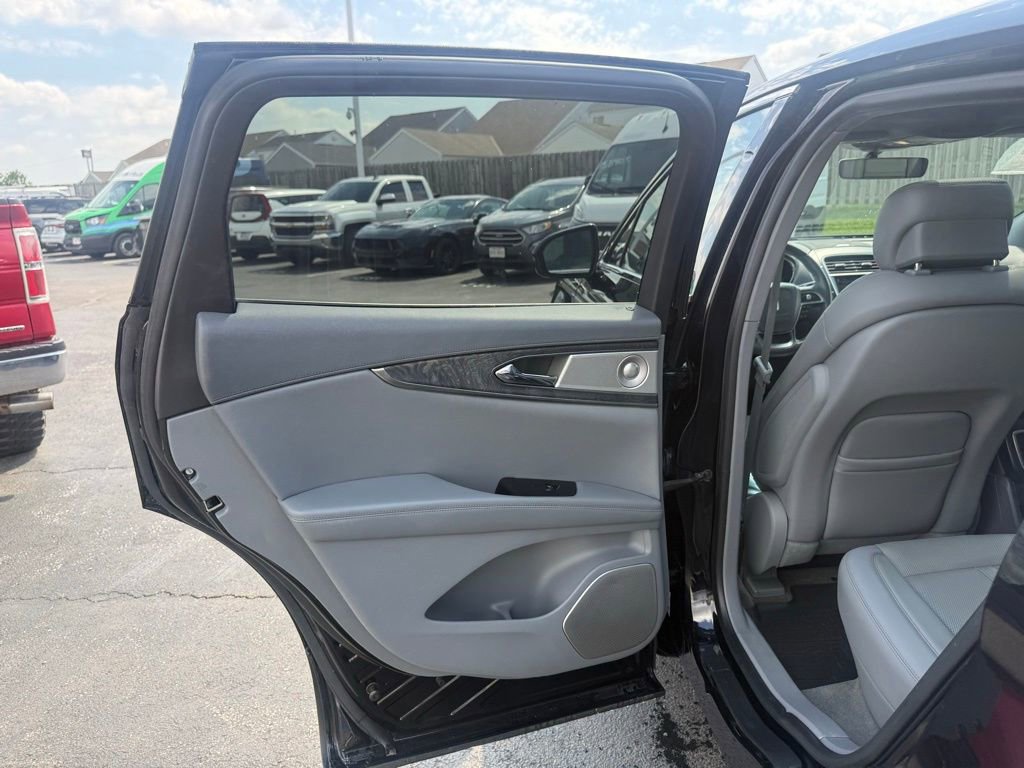 Used 2019 Lincoln Nautilus Reserve w/ Ultimate Package AWD/4WD image 32