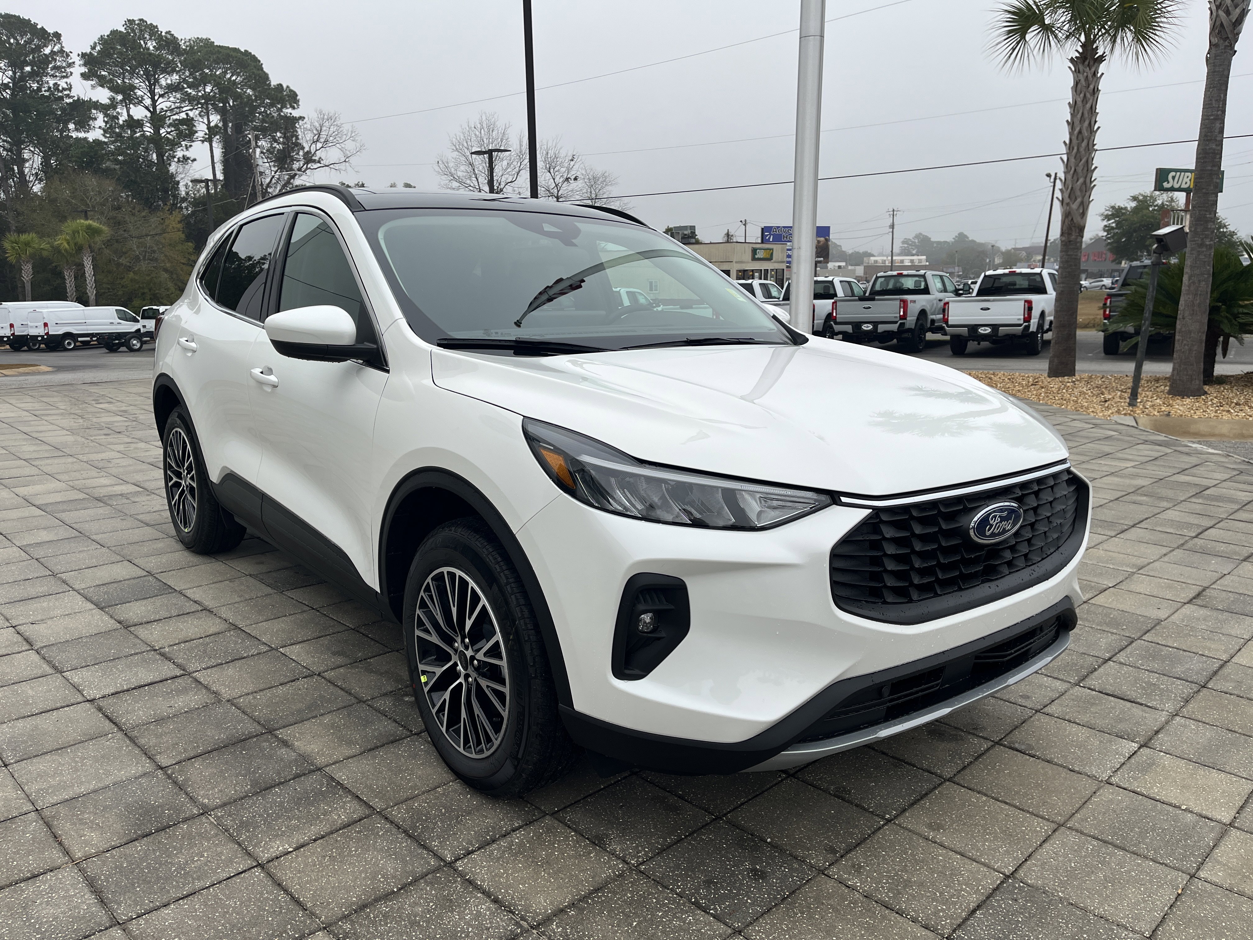 New 2026 Ford Escape SE FWD image 8