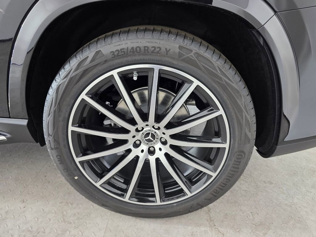 New 2026 Mercedes-Benz GLS 450 4MATIC image 14