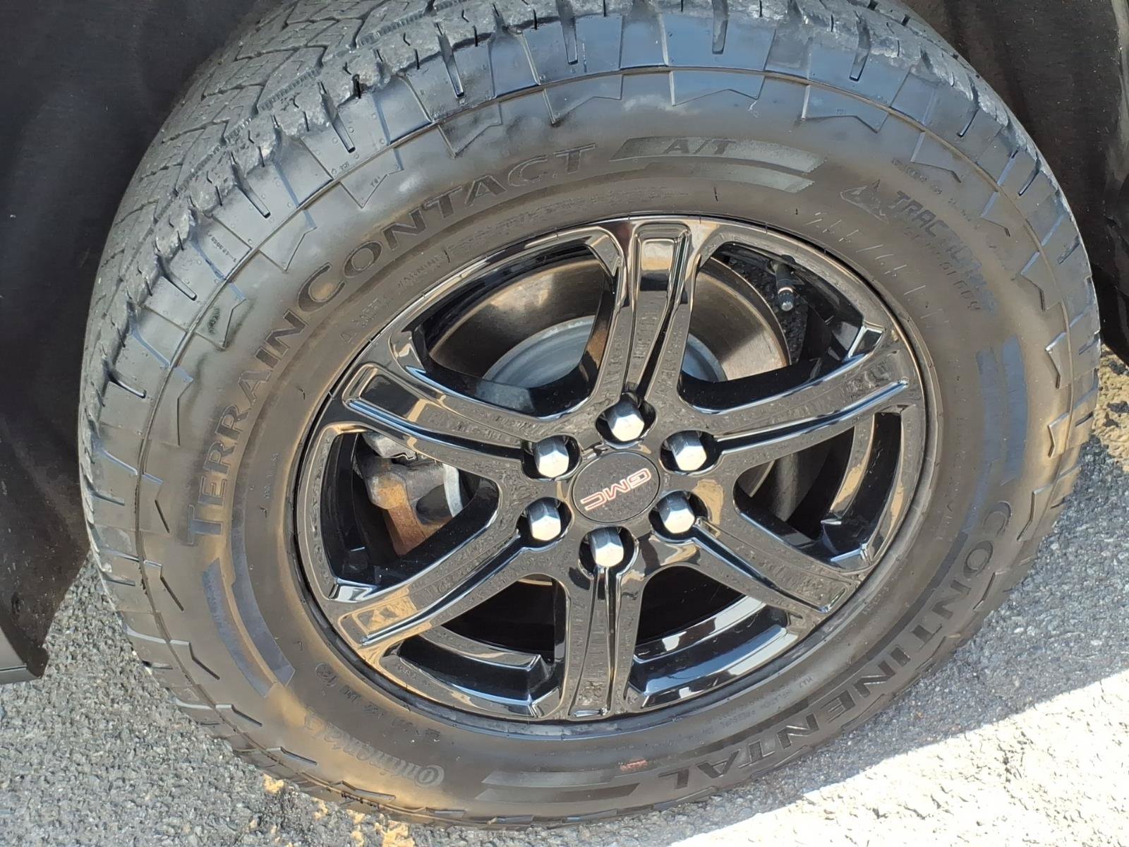 Certified 2023 GMC Acadia AT4 w/ LPO, Floor Liner Package AWD/4WD image 7