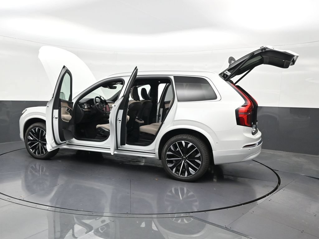 New 2026 Volvo XC90 T8 Plus w/ Protection Package Premier AWD/4WD image 32