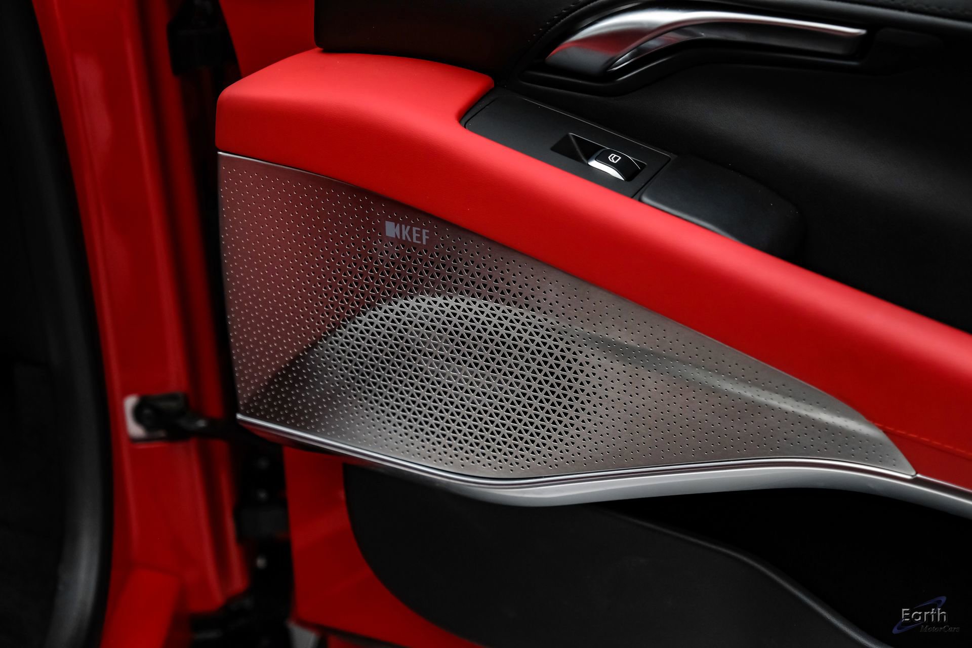 Used 2025 Lotus Emira RWD image 94