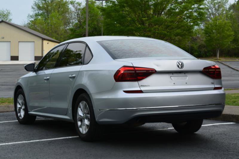 Used 2018 Volkswagen Passat 2.0T S w/ Driver Assistance Package FWD image 7