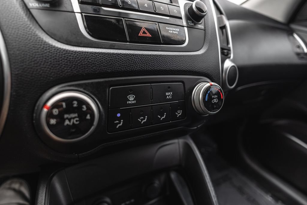 Used 2011 Hyundai Tucson GLS FWD image 18