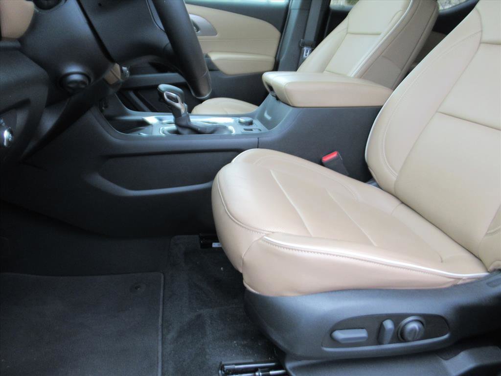 Used 2023 Chevrolet Traverse Premier image 16