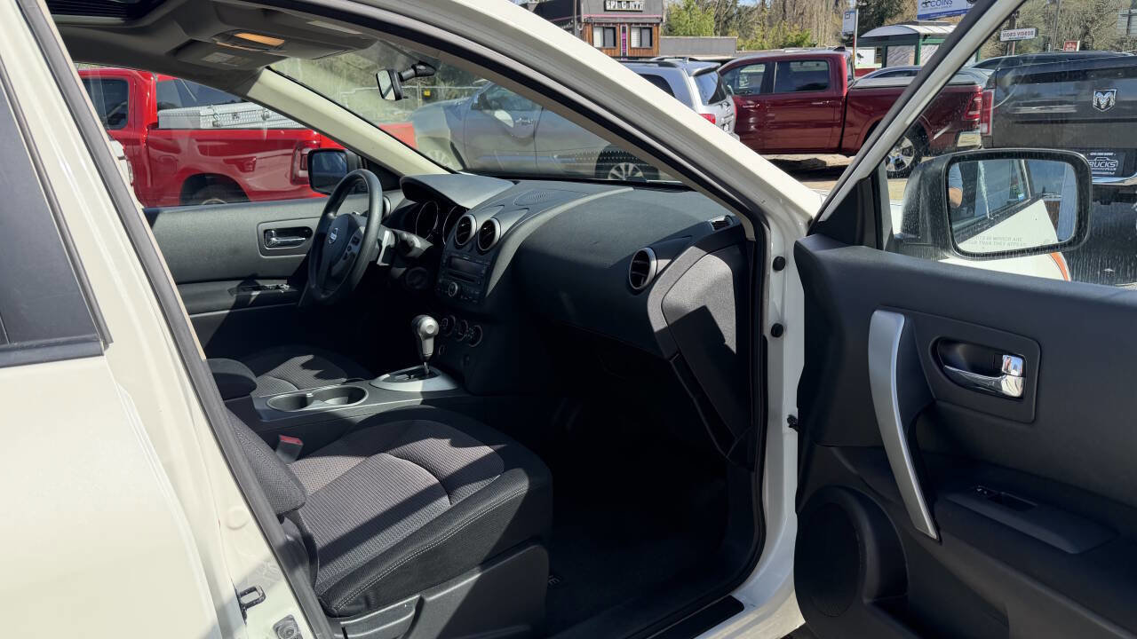 Used 2008 Nissan Rogue SL w/ Premium Pkg image 16