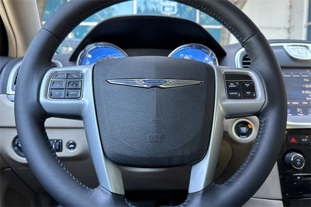 Used 2014 Chrysler 300 image 24