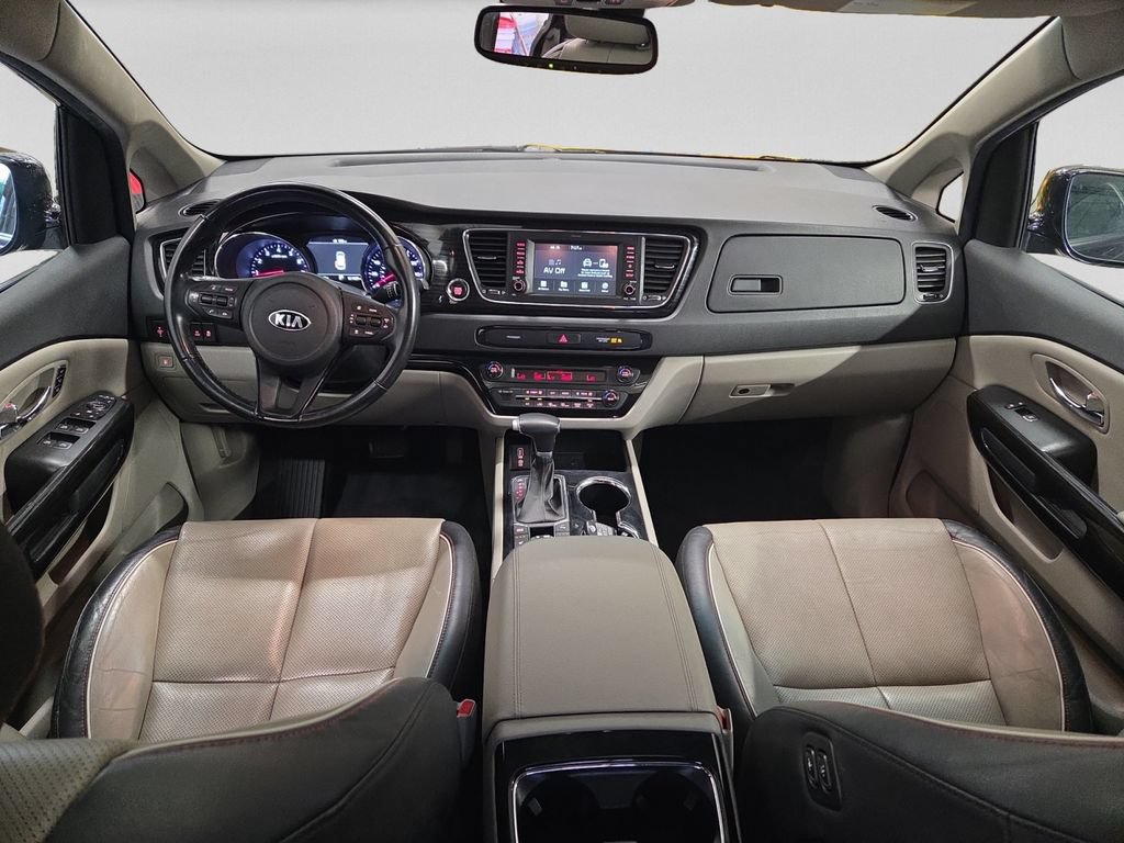 Used 2021 Kia Sedona EX w/ EX Premium Package FWD image 19