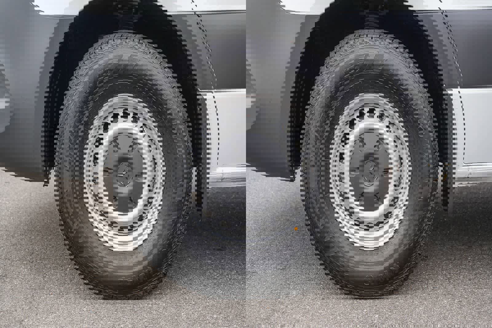 Used 2025 Mercedes-Benz Sprinter 2500 image 11