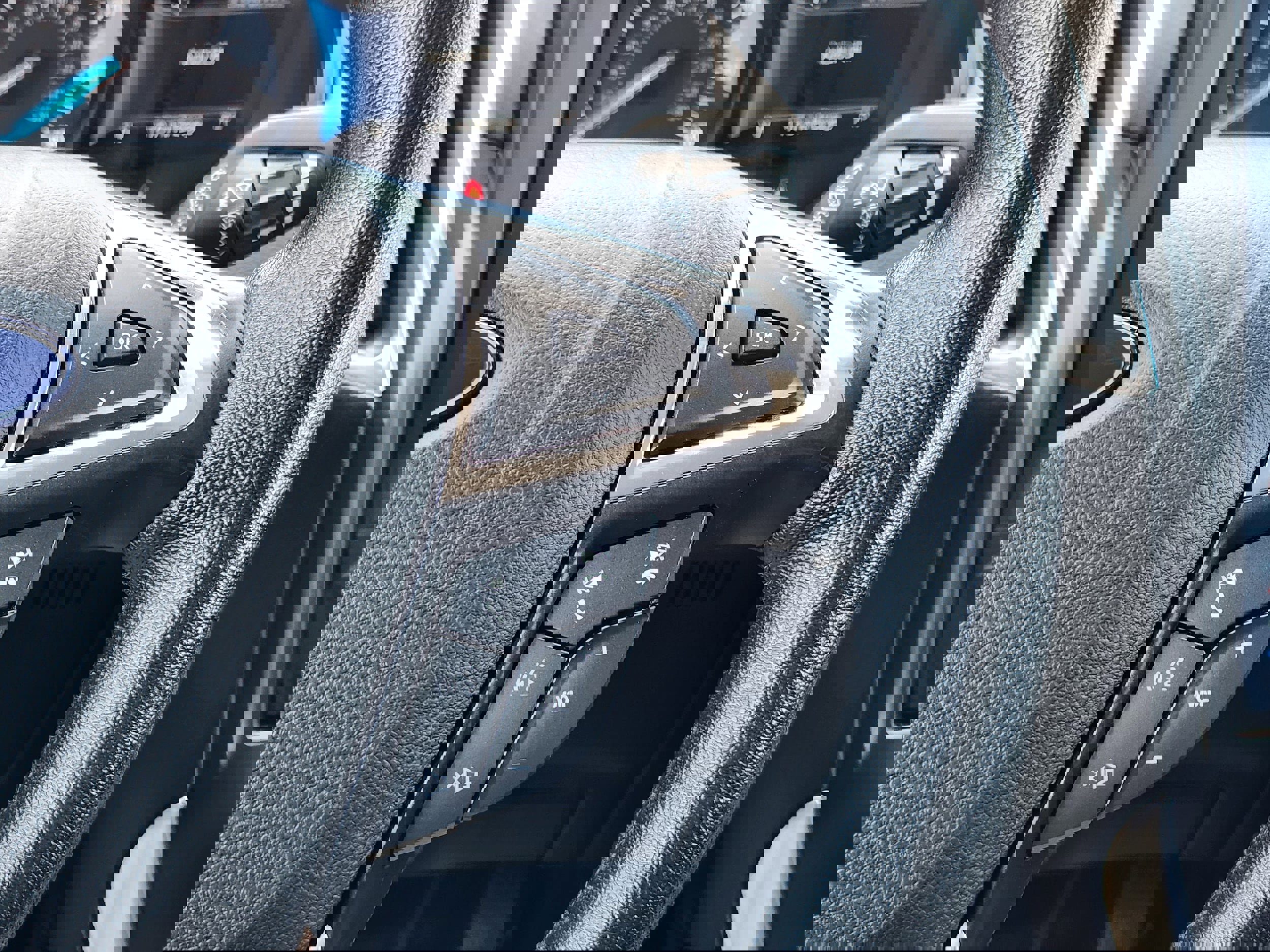 Used 2022 Ford Edge Titanium image 20