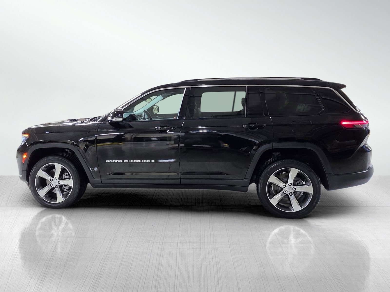 Used 2021 Jeep Grand Cherokee L Limited image 4