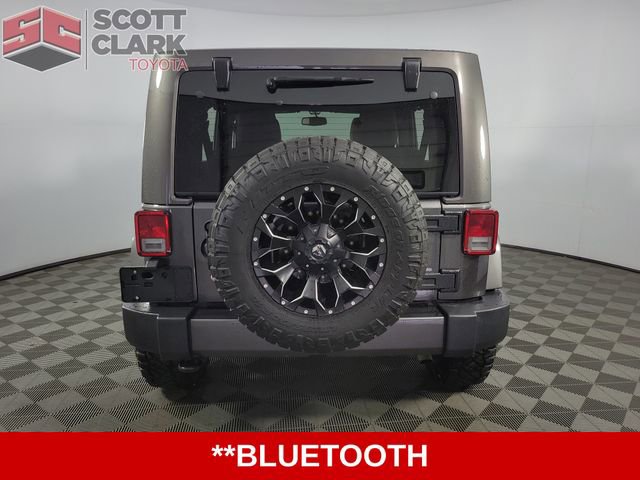 Used 2017 Jeep Wrangler Unlimited Sahara w/ Connectivity Group image 7