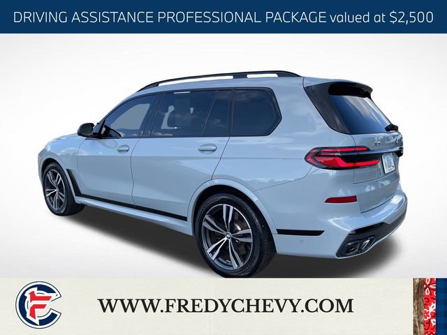 Used 2025 BMW X7 M60i AWD/4WD image 4