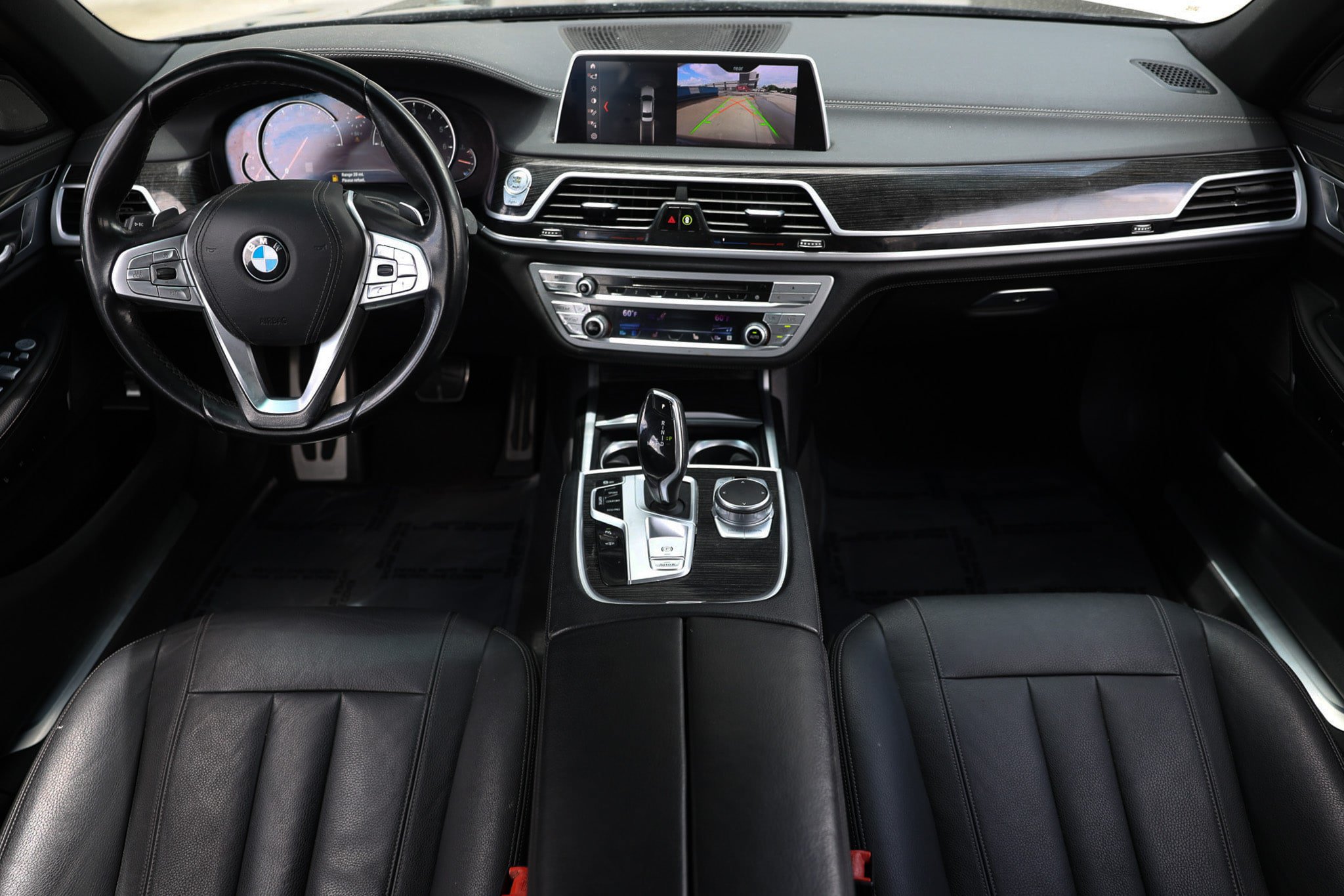 Used 2019 BMW 740i w/ M Sport Package RWD image 2